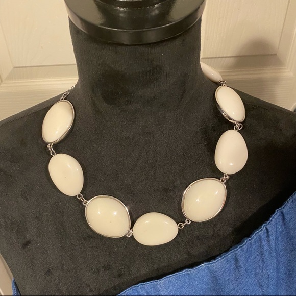 Vintage Milkstone Necklace 90’s Style Silver edge Lady’s Milkstone Neckl… - Picture 2 of 8